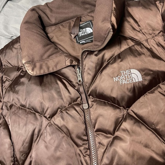 The North Face Brown Puffer Jacket - Picture 8 of 13